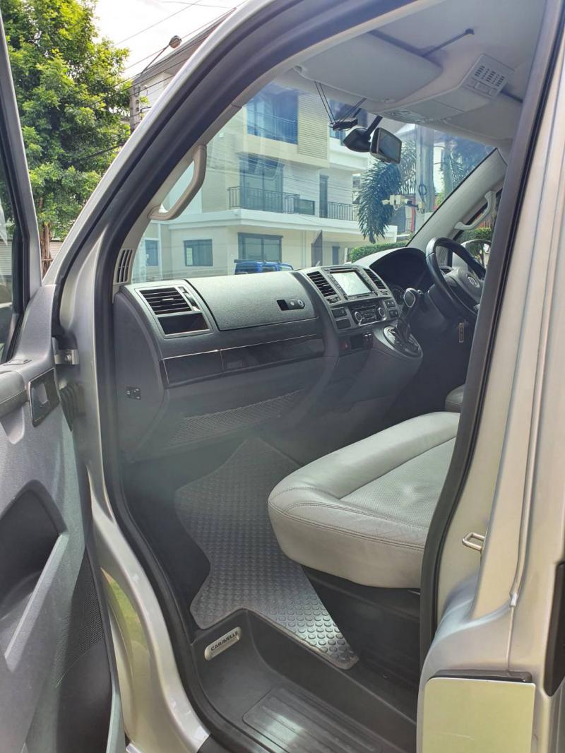 VOLKSWAGEN Caravelle T5 2.0 TDi 2012