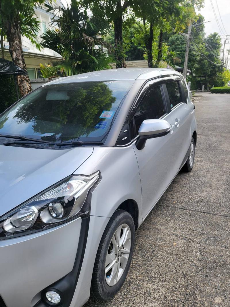 TOYOTA  Sienta 1.5G 2017