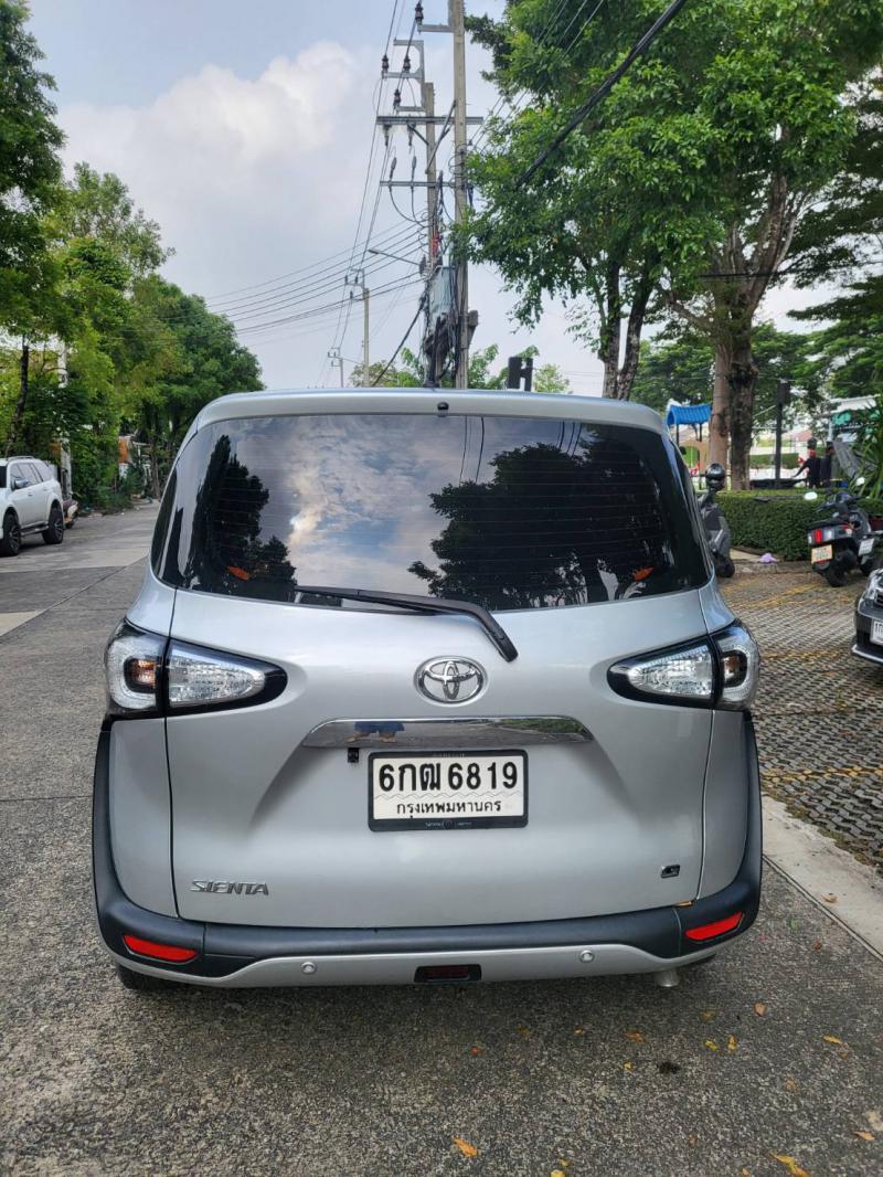 TOYOTA  Sienta 1.5G 2017