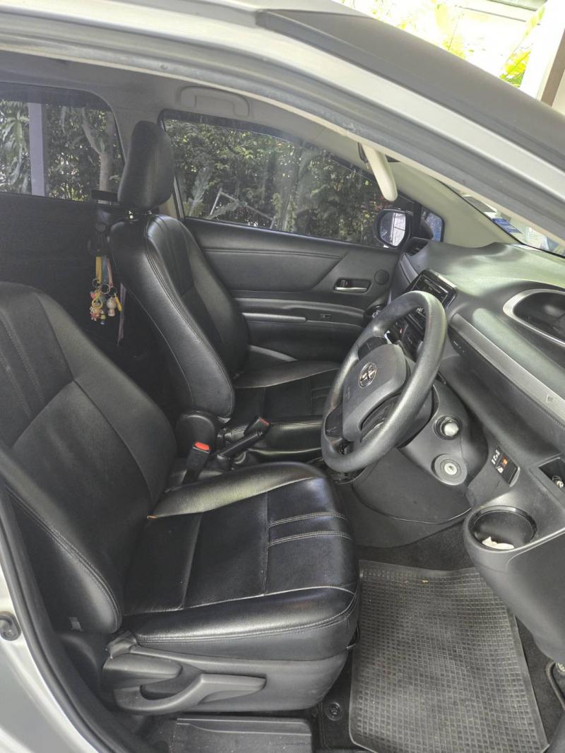 TOYOTA  Sienta 1.5G 2017