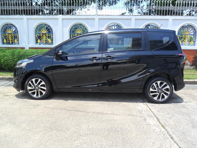 TOYOTA Sienta 1.5V 2016