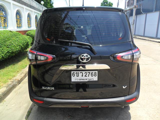 TOYOTA Sienta 1.5V 2016