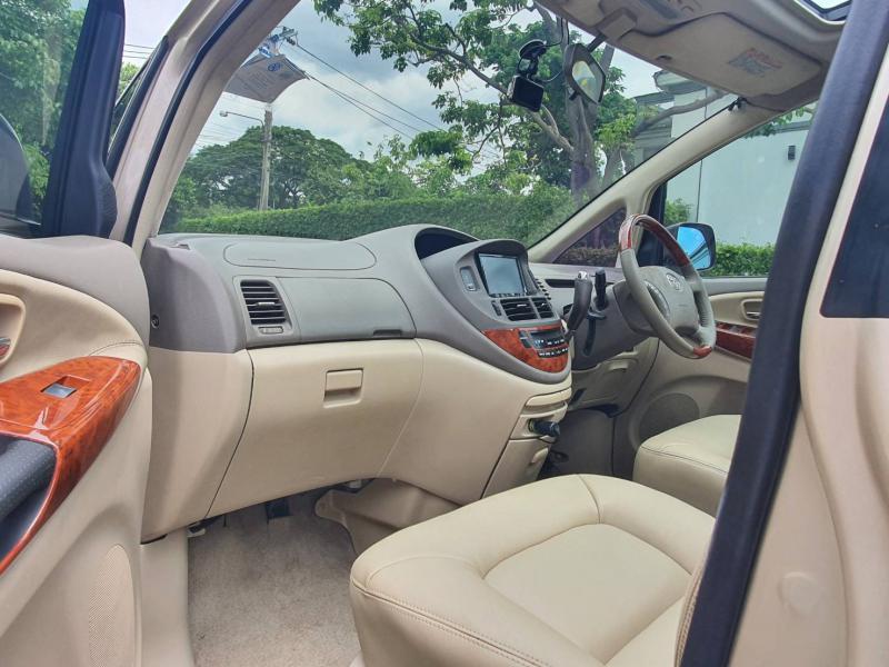 TOYOTA Estima 2.4G 2004