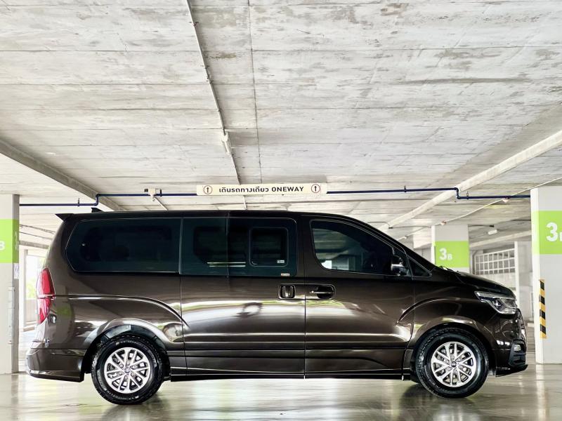 HYUNDAI Hi Deluxe 2019