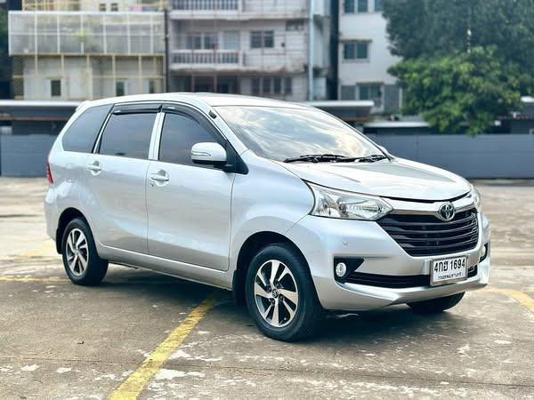 TOYOTA Avanza 2016
