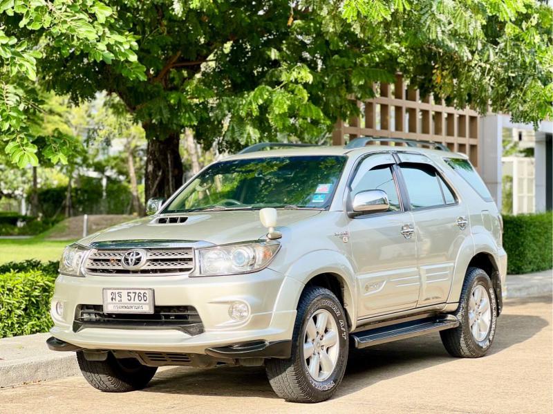TOYOTA Fortuner 2008