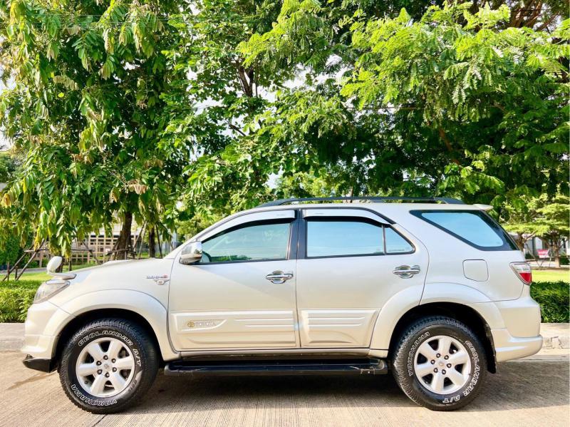 TOYOTA Fortuner 2008