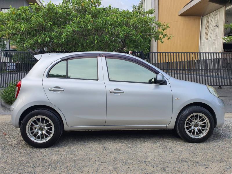 NISSAN March 1.2EL 2011