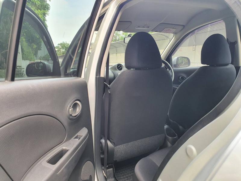 NISSAN March 1.2EL 2011