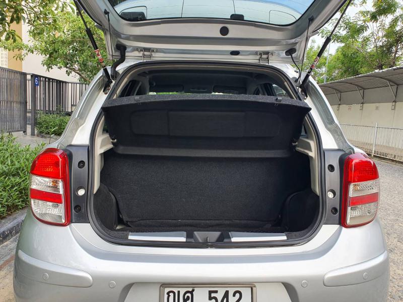 NISSAN March 1.2EL 2011