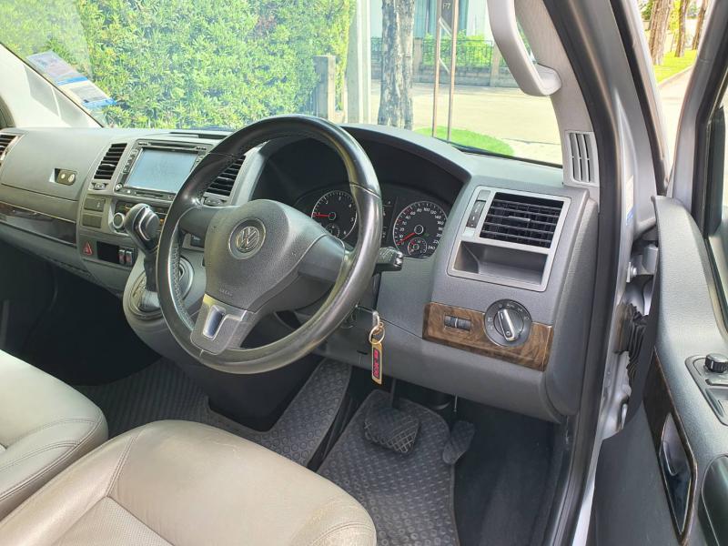 VOLKSWAGEN Caravelle T5 2.0 TDi 2012