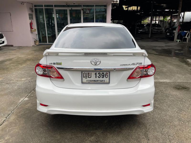 TOYOTA YARIS ATIV 2011