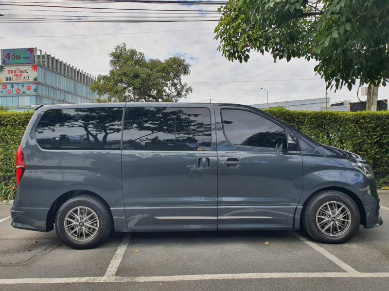 HYUNDAI H1 2.5 ELITE 2020
